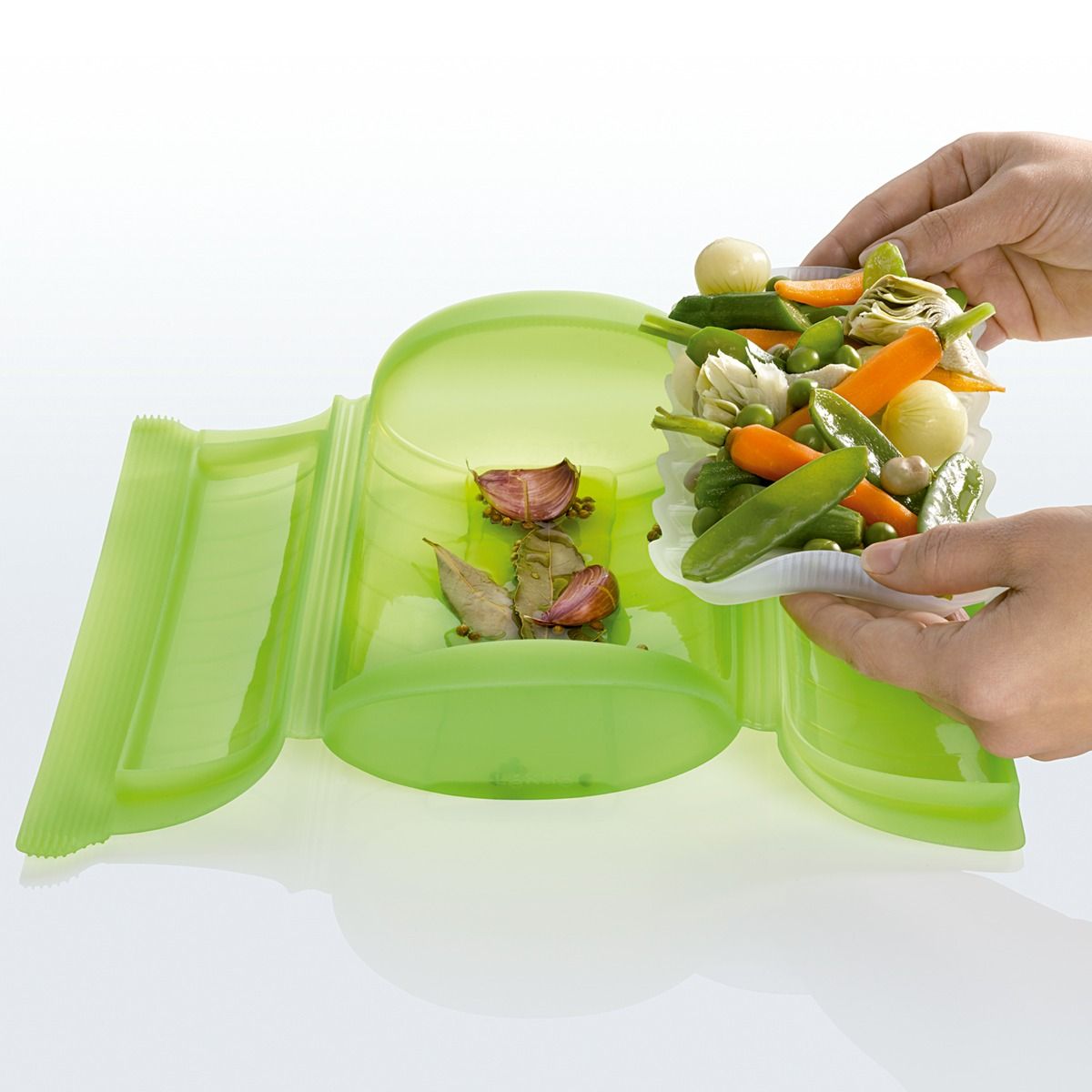 Steam Case with tray 1-2 p. Quick and healthy steam cooking in your microwave!