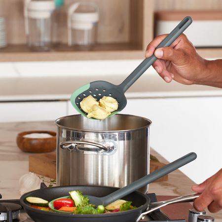 Set de 5 ustensiles de cuisine anti-rayures Découvrez le coffret de 5 ustensiles indispensables anti-rayures !