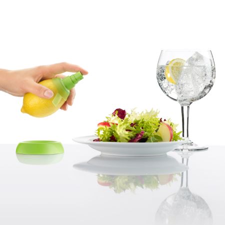 Citrus Spray Juice sprayer, from the fruit to your plate.