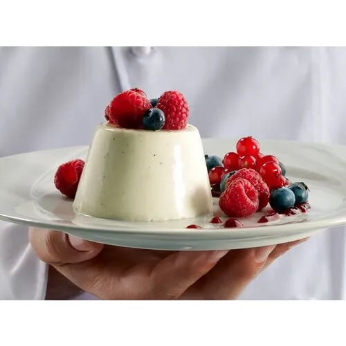 Panna cotta et sauce aux fruits rouges