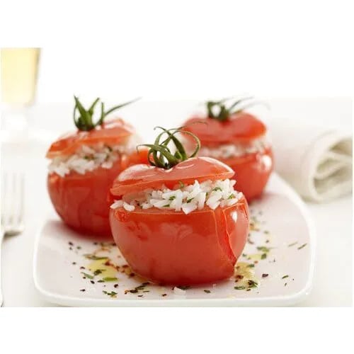 Tomatoes stuffed with rice and herbs