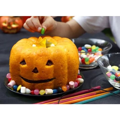 Pumpkin sponge cake